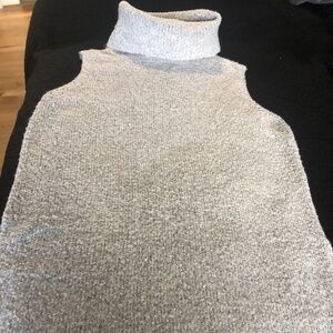 Guess Los Angeles Sleeveless Turtleneck I Size M